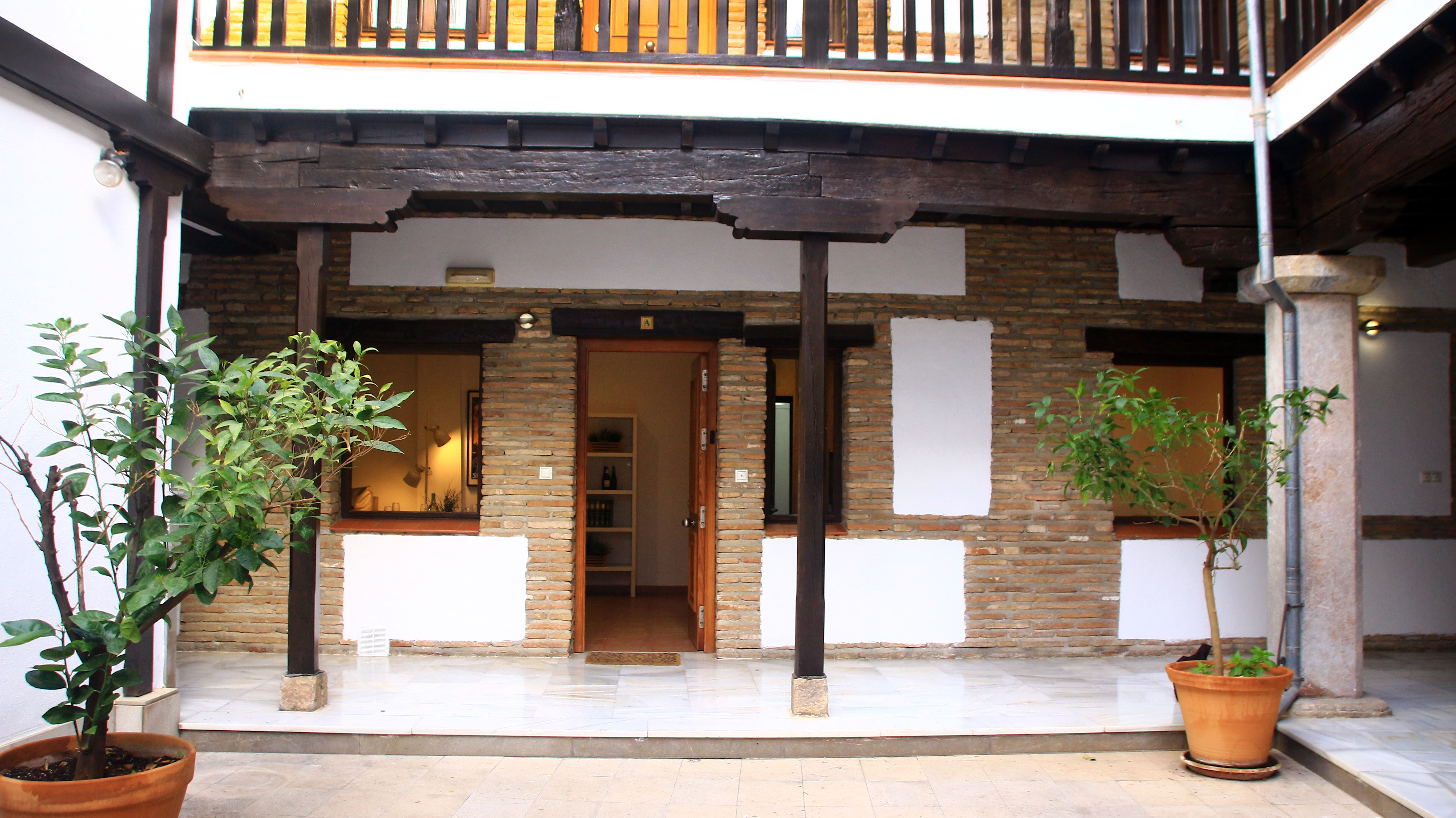 Vista interior del patio — Casa de la Alberca El Realejo