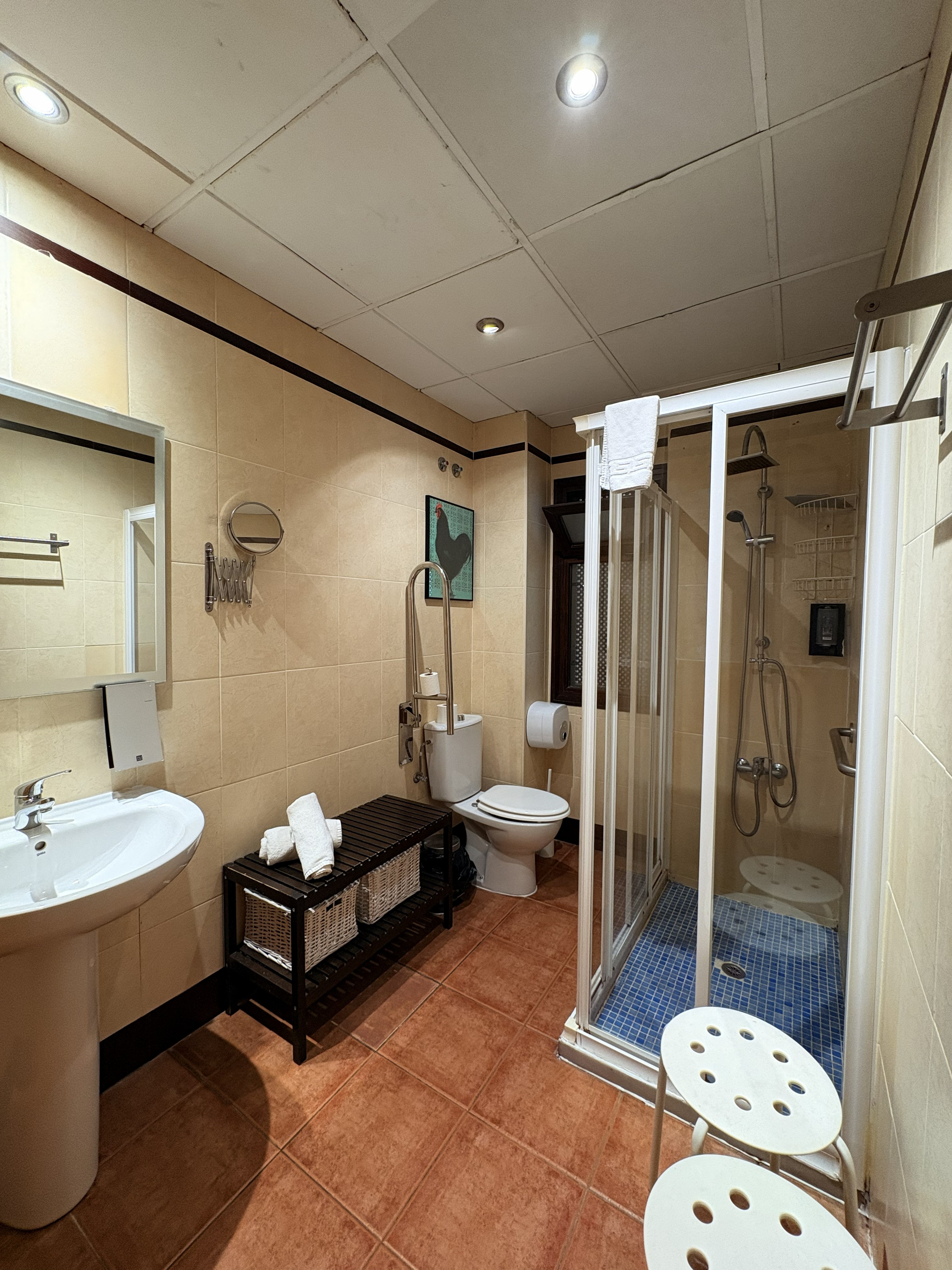 Planta baja — baño con ducha
