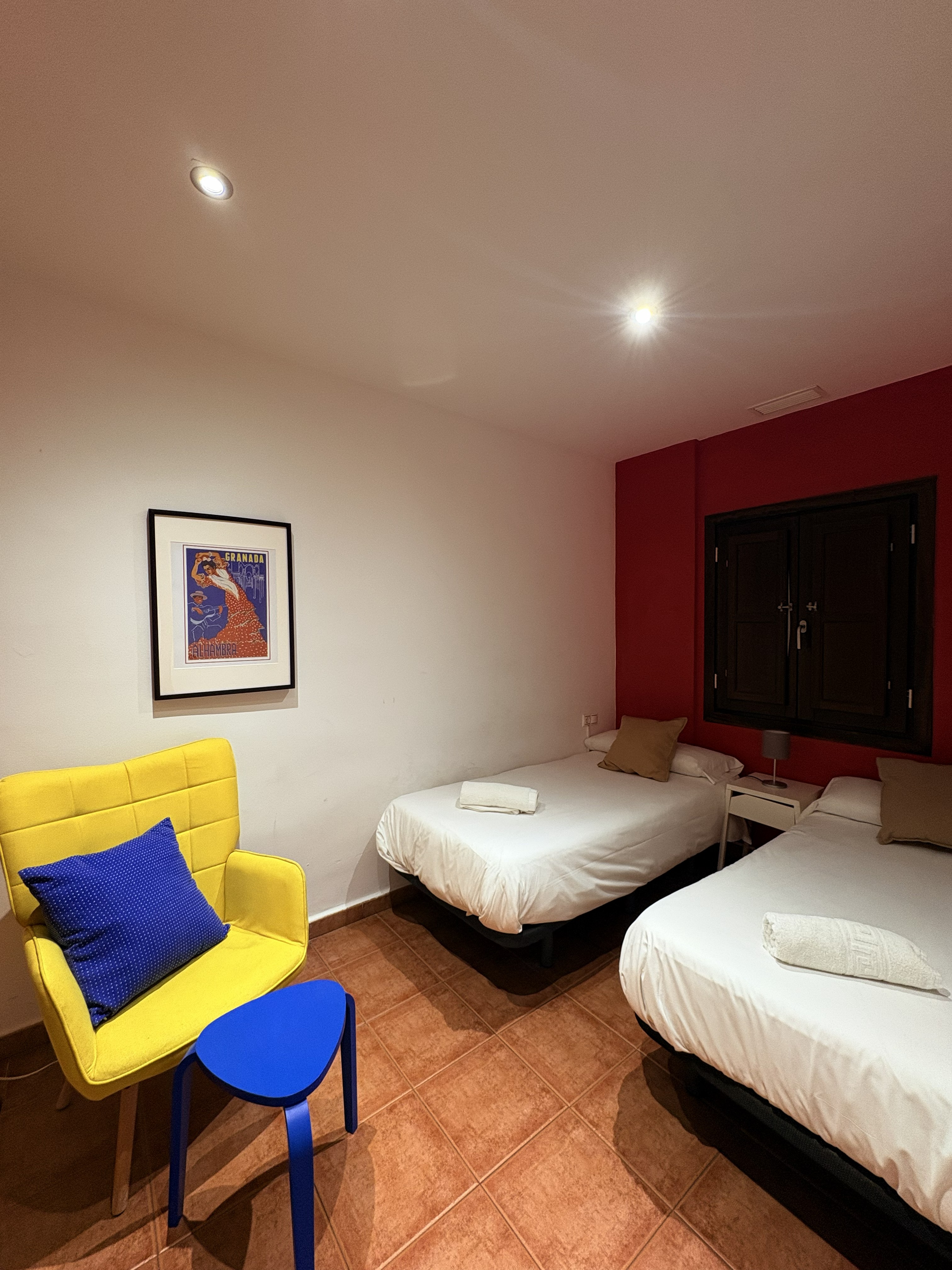 2ª planta — dormitorio con decoración contemporánea